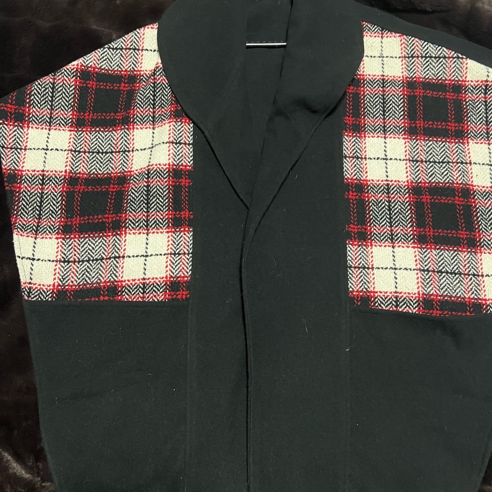 Chic Black Jacket with Plaid Details